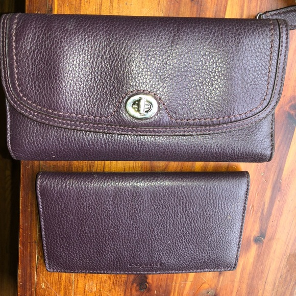 Coach wallet and checkbook holder - Picture 1 of 1